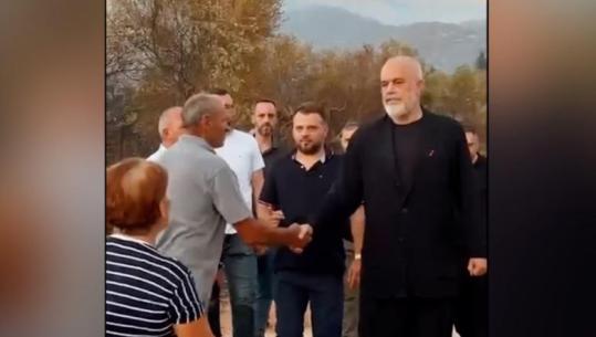 Zjarri në Himarë, Rama takim me banorët: Çfarë s’na vret na bën më të fortë! Dëmshpërblim për të prekurit (VIDEO)