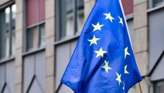 Kriza politike në Kosovë kërcënon fondet nga BE, vendi mund të humbasë 166 milionë euro të Planit të Rritjes