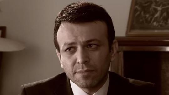 Aktori i serialit turk 'Ezel' gjendet i vdekur nga partnerja në apartamentin e tij në Stamboll