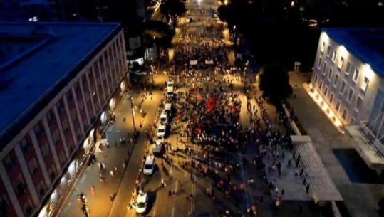 Fatos Çoçoli: Protesta, patericë e forcave të reja politike?