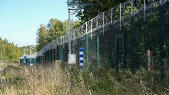 Finlanda 'blindon' kufirin me Rusinë, instalon gardhin 200 km të gjatë për të ndalur emigrantët, ministrja e brendshme: Është jetik për sigurinë kombëtare