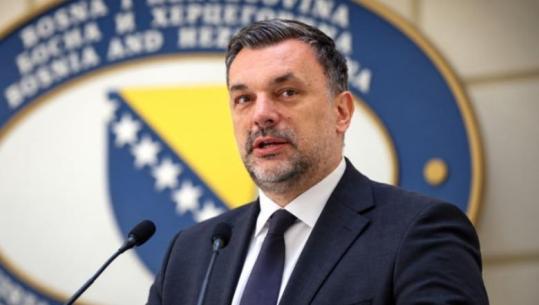 Pas funeralit të Mlladiçit, Bosnja dëbon atasheun ushtarak dhe përfaqësuesin e BIA-s në Ambasadën serbe! Ministri i jashtëm: Kanë 48 orë të largohen, me këtë Serbi s’ka marrëdhënie të fqinjësisë së mirë