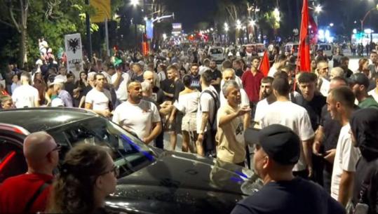 Filip Çakuli: Republika popullore e protestës