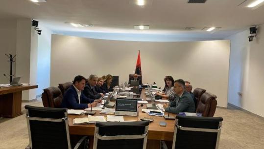 Fatos Çoçoli: (A)moraliteti dhe gropa ekonomike e pagës për t’u shtuar sërisht ndjeshëm të magjistratëve