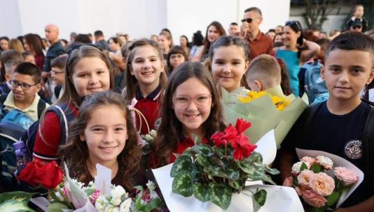 Viti i ri shkollor, Begaj: Besoni te vetja, tek ëndrrat tuaja dhe tek e ardhmja