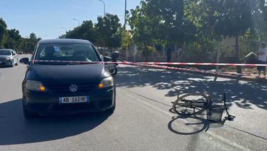 Përplaset nga makina teksa lëvizte me biçikletë, humb jetën 69-vjeçari në Elbasan