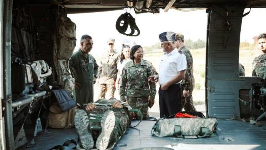 Misionet e evakuimit mjekësor, forcat e armatosura amerikane dhe shqiptare kryejnë trajnim të përbashkët me helikopterët Black Hawk