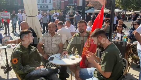 Prizreni në pritje të vendimit të Hagës, qyteti ‘vishet’ me flamujt e UÇK-së