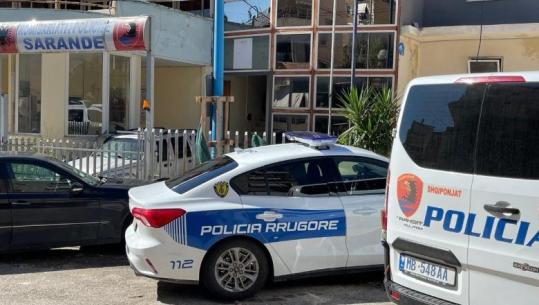Sherr mes të rinjve në Sarandë, 3 të plagosur me thika! 2 në pranga dhe 1 në kërkim