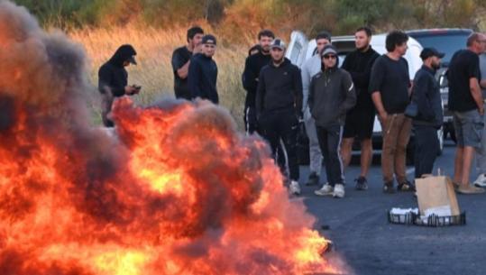 Çmimi i lartë i naftës nxjerr në protestë peshkatarët në Francë, bllokohen portet dhe një rafineri! Rritet frika për rikthimin e 'jekelëve të verdhë'