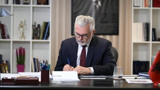 Toni Gogu: Shteti që mëson