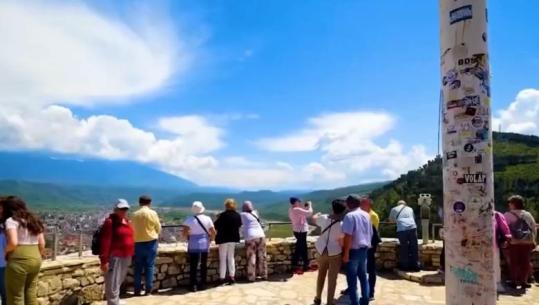 Turizmi/ Mbi 9,4 milionë vizitorë të huaj në 8 muaj, 2,4 milionë vetëm në gusht! Gonxhja: Rritje me 5,3% krahasuar me 2025