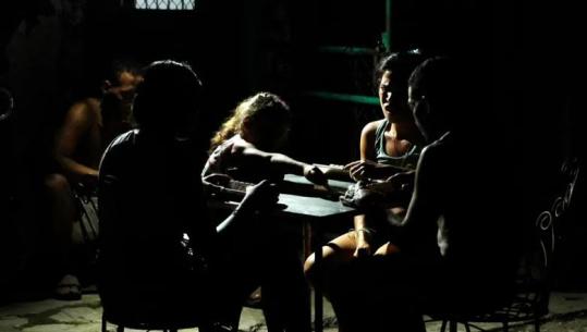 Kuba në errësirë totale/ Kolaps i plotë i rrjetit elektrik, miliona njerëz pa energji