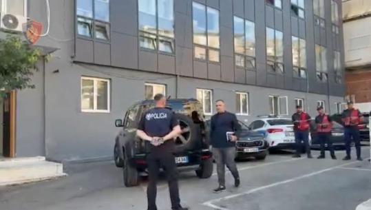 Vrasja e ‘Tanit të Ruzhdiut’/ Kryepolici Hita në Sarandë, mbledhje urgjente me drejtuesit vendorë të Policisë: Do krijojmë struktura të specializuara për hetimin e krimeve të rënda