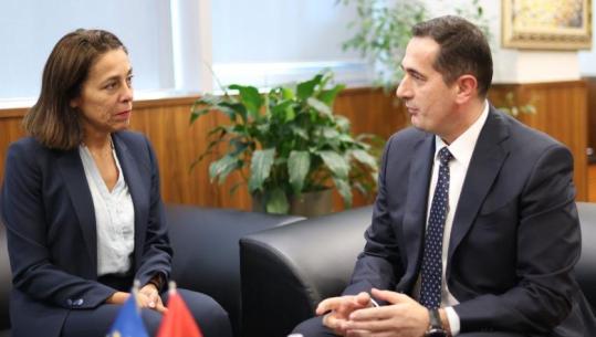Takimi i parë me kreun e SPAK, ambasadorja e BE: Lufta kundër krimit dhe korrupsionit kyçe për anëtarësimin e Shqipërisë në BE