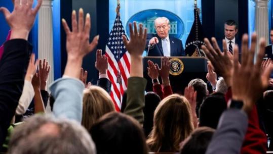 Iu ndalua të hynin në Shtëpinë e Bardhë, CNN, MS Now dhe Politico padisin administratën Trump