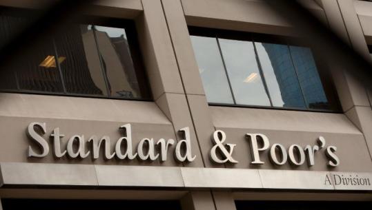 'Standard & Poor's' mban të pandryshuar vlerësimin për Shqipërinë: Ekonomia pritet të rritet me 3.4% këtë vit