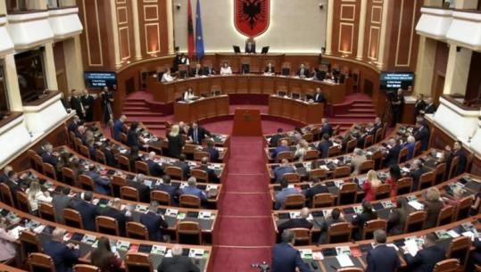 LIVE TV- Kuvend/ Opozita kërkon ndryshimin e rendit të ditës: Debat për arrestimin e kreut të SHISH, Rama të japë llogari! Gogu: Përgjegjësia penale është individuale 