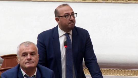 Komunikimet mes ish-kreut të SHISH dhe Agasit, Korreshi: I ka fikur llambat parlamentit, shteti ka rënë! Ku është presidenti?