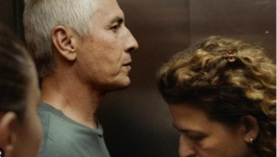 “Shame and money”/ Filmi i Visar Morinës, premierë në Tiranë