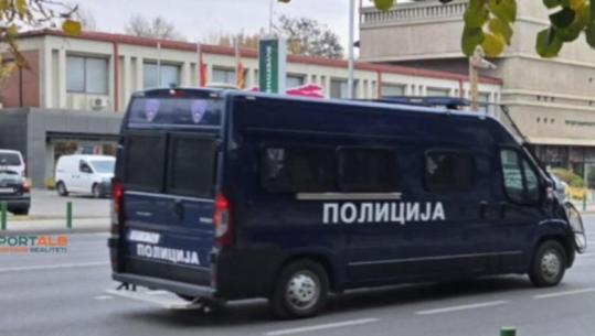 Kontrabanda e cigareve në Maqedoninë e Veriut, 13 të ndaluar mes tyre policë e doganierë, i shkaktuan shtetit 6 milionë euro dëm