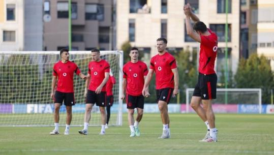 Liga e Kombeve/ Përgatitjet për Bjellorusinë, trajneri Maran provon skemat taktike! Asllani bën stërvitje të diferencuar, Cake në rikuperim