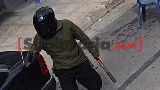 Ekzekutimi i ‘Tani i Rruzhdiut’ në Sarandë/ Me dy armë në duar Report Tv siguron foton e autorit