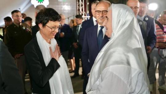 'Edhe ish-armiqtë mund të ndërtojnë një të ardhme të përbashkët', Marta Kos viziton Srebrenicën: Ballkani Perëndimor e meriton këtë rrugë