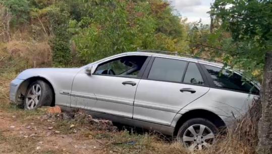Maliq/ Po nxirrte sendet nga bagazhi, makina rrëshqet dhe e zë poshtë! Humb jetën 44-vjeçari