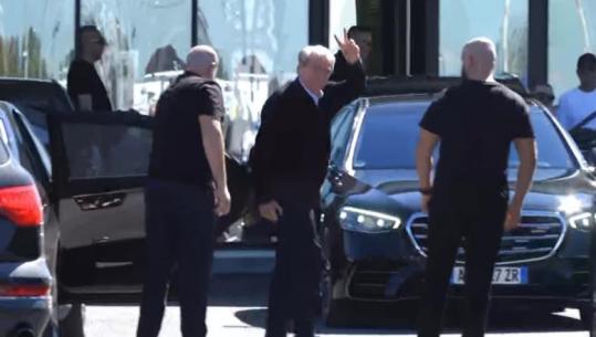 ‘Xing’ në aeroportin e Rinasit, Rama kthehet nga SHBA, Berisha largohet nga Shqipëria