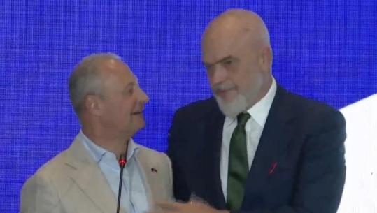 'Kam takim me gjermanin, më duhet të iki', Rama 'ndërpret' fjalimin e Schieder, eurodeputeti ia kthen me batutë: Mos ua përmend Greqinë sot se humbën