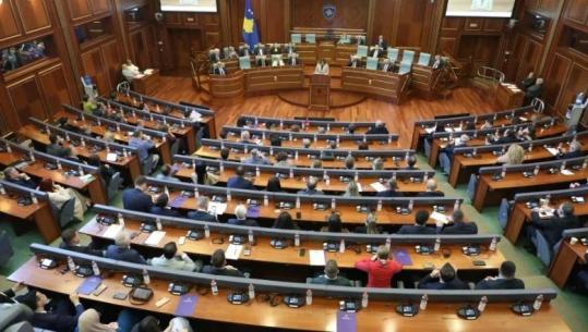 Kuvendi i Kosovës miraton unanimisht deklaratën për vendimin ndaj ish-krerëve të UÇK: Dhomat e Specializuara të respektojnë mandatin