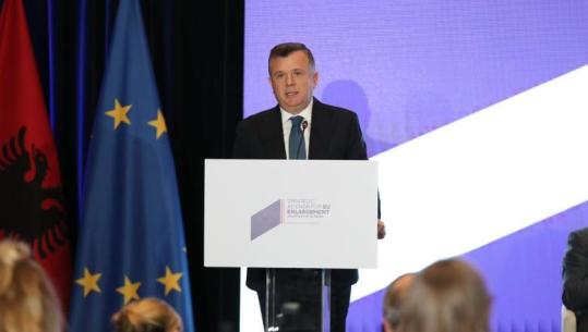 Balla-europarlamentarëve në Tiranë: Vëreni në krye të axhendës ratifikimin e aderimit të Shqipërisë në BE