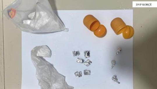 U kap duke shitur kokainë në një lokal me qira, arrestohet 57-vjeçari në Maliq 