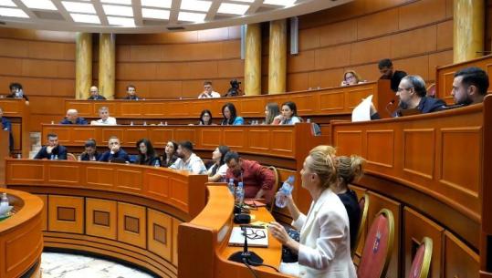 Territorialja/ Tension në Këshillin e Tiranës, Zeneli: Relacioni s'është vendimmarrës, por për dhënie mendimi! Zhulali: Kjo s'është lojë me harta, po zvogëloni e shëmtoni një çështje të rëndësishme