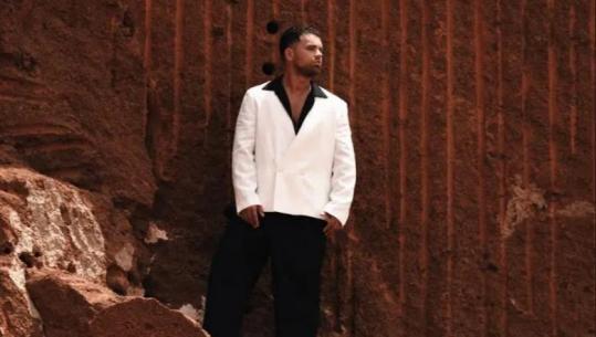 Më 3 tetor koncert në Bergamo, Yll Limani në vëmendjen e Corriere: Artisti që ka frymëzuar një brez të ri, zëri që kapërcen kufijtë