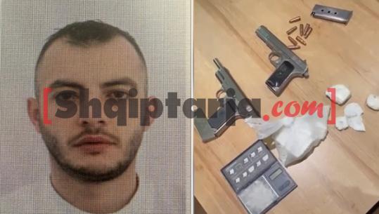 Në kërkim për shitjen e drogës në shkollat e Tiranës, arrestohet 28-vjeçari! I sekuestrohen 2 pistoleta dhe 363 gramë kokainë (VIDEO)