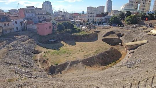 Historia e pazakontë e Amfiteatrit të Durrësit,  një rebesh shiu çoi arkeologët drejt zbulimit të monumentit antik 60 vite më parë