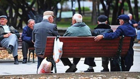 Të moshuarit mbajnë tregun e punës, 145 mijë mbi 64 vjeç: Pensioni s'na del! Shkaqet, emigracioni dhe mungesa e përvojës profesionale
