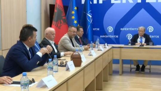 Roshi: Ka ardhur momenti që opozita të udhëheqë protestat në shesh, ambasadori amerikan të kthejë vëmendjen nga opozita