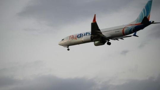 Minuta pas minute/ Çfarë ndodhi në fluturimin e FlyDubai, oficeri i parë kërkon të falë Namazin! Më pas sulmi me sëpatë, fikja e motorëve dhe ‘zhytja’ me 970 kilometra në orë
