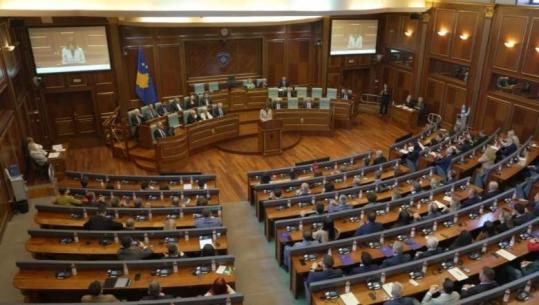 Ditë vendimtare për Kosovën/ Sot afati i fundit për presidentin ose vendi shkon sërish në zgjedhje! Protestuesit rikthehen në shesh: Votoni ligjin për Specialen!