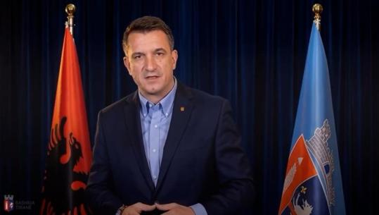Mesazh i kryebashkiakut Veliaj me inteligjencë artificiale: Dreka falas për çdo nxënës! Asnjë pengmarrje nuk na ndal