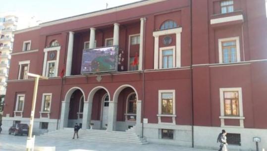 Këshilli Bashkiak i Durrësit i thotë ‘po’ propozimit të PS për hartën e re territoriale, opozita braktis sallën
