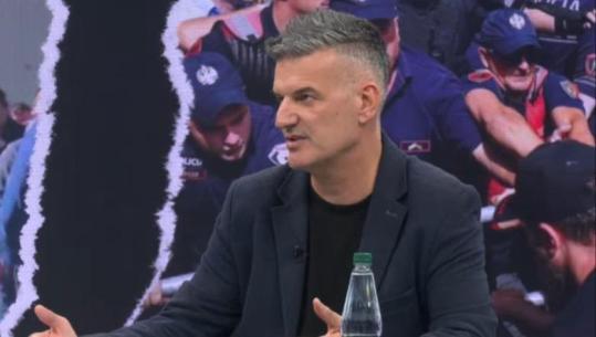 Protestuesit e goditën me vezë, Bledi Mane: Porosi e Qorit e Shehajt! Qëndrova se s’kam mëkate publike! S’do të bëj kallëzim