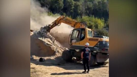 Digjnin goma dhe plastikë për të prodhuar gëlqere, IKMT shkatërron 3 furra në Krujë