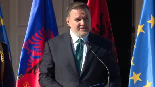 Ceremonia e nisjes së studimeve bachelor ‘Siguria dhe Hetimi’, Demo: Uniforma e shtetit është përgjegjësi, jo privilegj