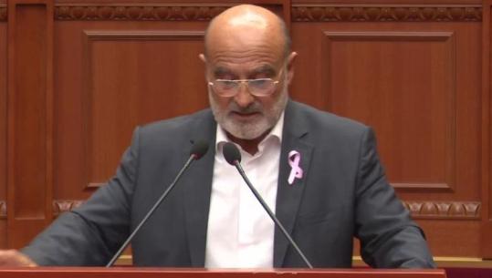 Sinaj deklaron votën pro për 'Territorialen': I lë vendin vendimmarrjes së PS! Duartrokitet nga kolegët! Berisha: U shndërrove në eunuk brenda 3 ditësh