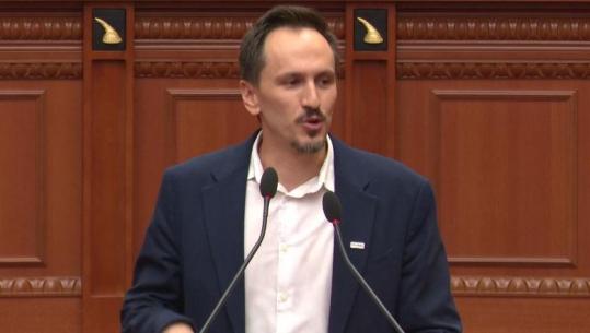 Muçi në Kuvend: Jam shumë kurioz të shoh ngjyrën e kartonit të Braçes për 'Territorialen'
