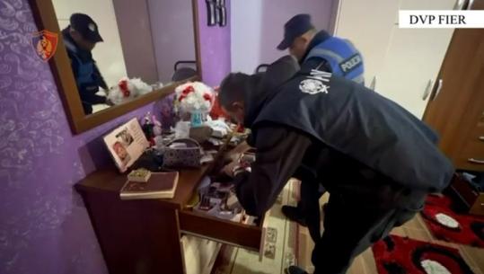 Hapën 14 pika këmbimi valutor pa licencë në Fier, Report Tv siguron emrat e personave nën hetim! 11 në arrest shtëpie